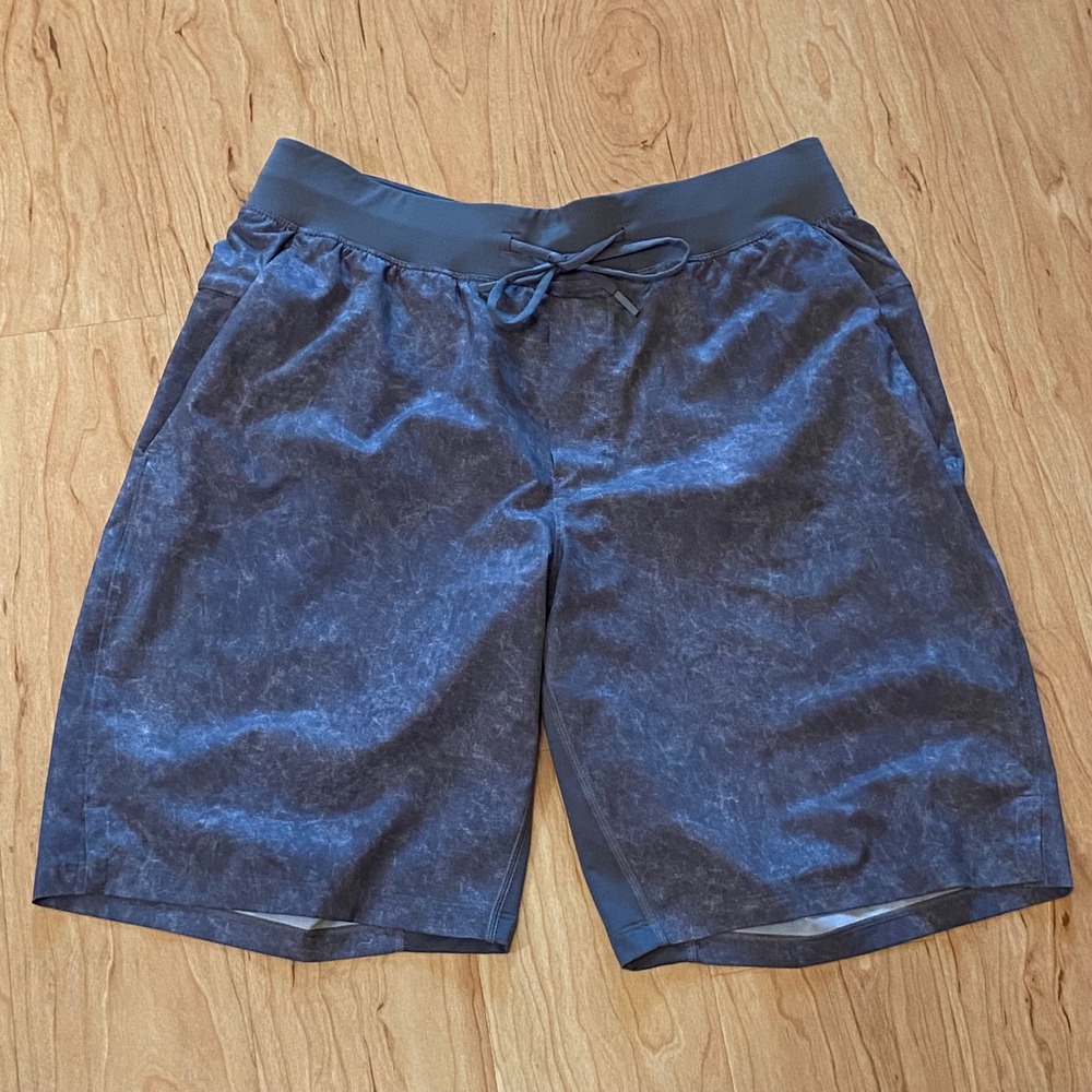 Lululemon Pace Breaker 9 Inch Shorts Blue Marble Acid Wash Men's Large